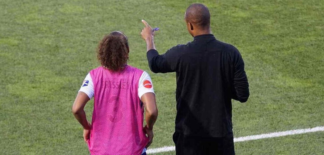 pasos-para-ser-un-tecnico-deportivo-en-futbol-formacion-requisitos-y-funciones